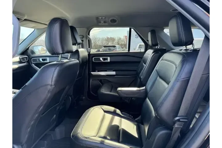 $25895 : Ford Explorer 2021 AWD XLT 4 image 10