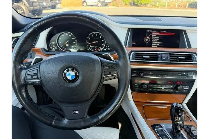 $18040 : BMW 7 Series 2015 AWD 750Li image 5