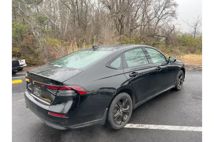 $29731 : Honda Accord 2025 SE 4dr Sed image 3