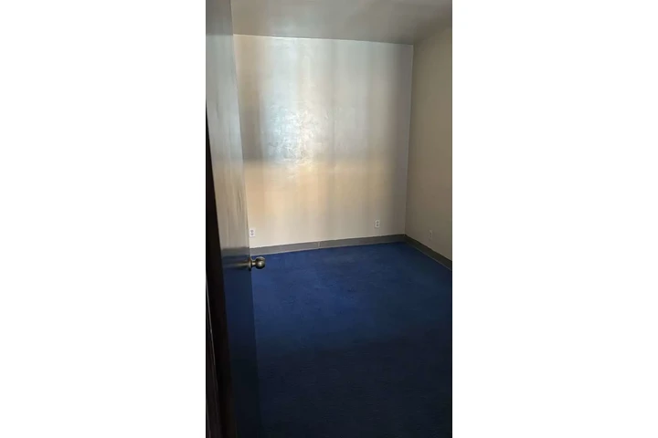 $650 : Casa 2rec 2baños serca garita image 6