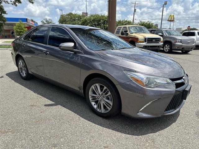 $16864 : 2017 Camry XLE image 3