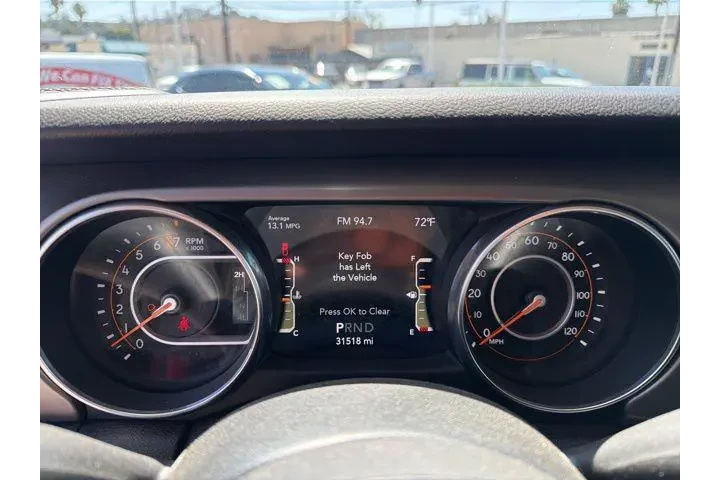 $29345 : Jeep Gladiator 2020 4x4 Spor image 9