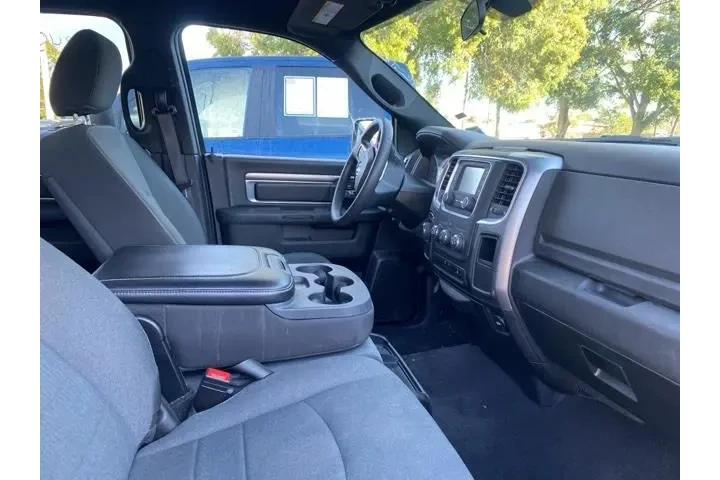 $28400 : Ram 1500 Classic 2024 4x2 Wa image 7