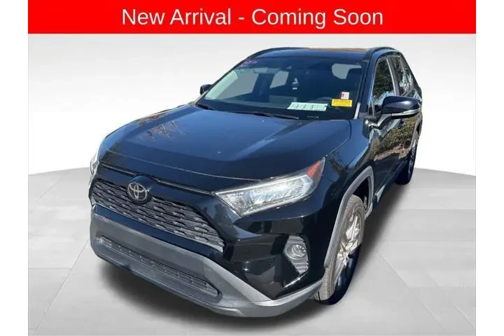 $24245 : Toyota RAV4 2021 XLE Premium image 1