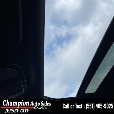 Used 2017 Grand Cherokee Limi image 10