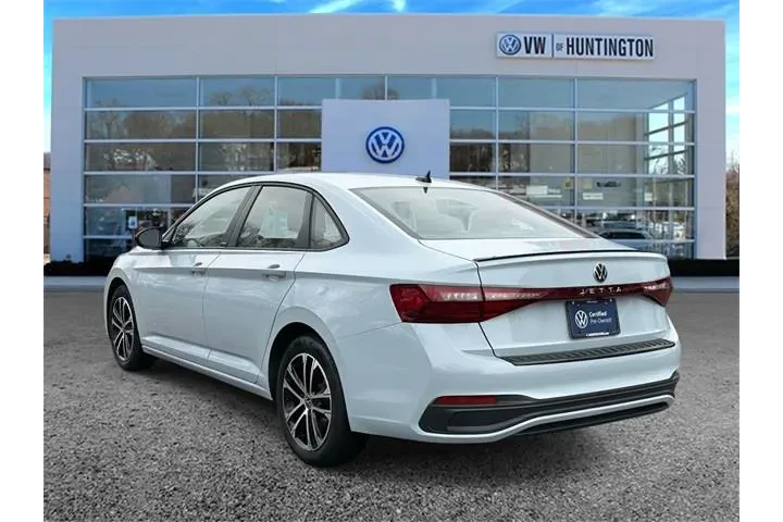 $22082 : Volkswagen Jetta 2025 Sport image 6