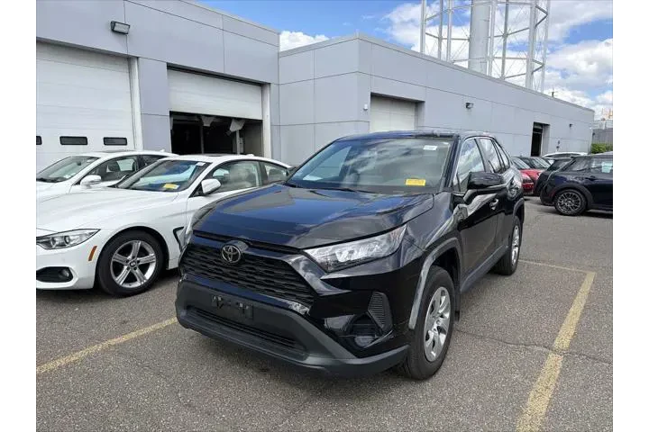 $25943 : Toyota RAV4 2022 AWD LE 4dr image 6