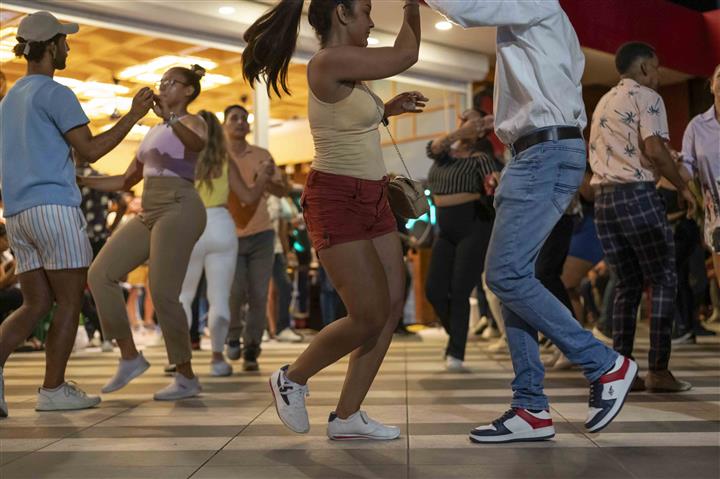 Clases de Baile en Medellin image 6