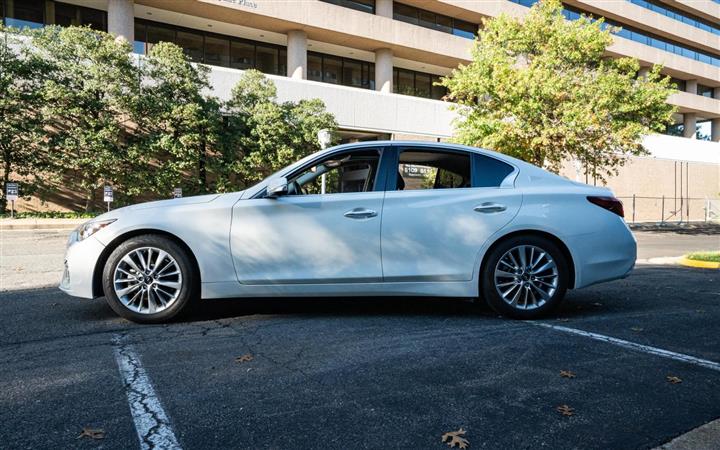 $23050 : 2021 INFINITI Q50 image 7