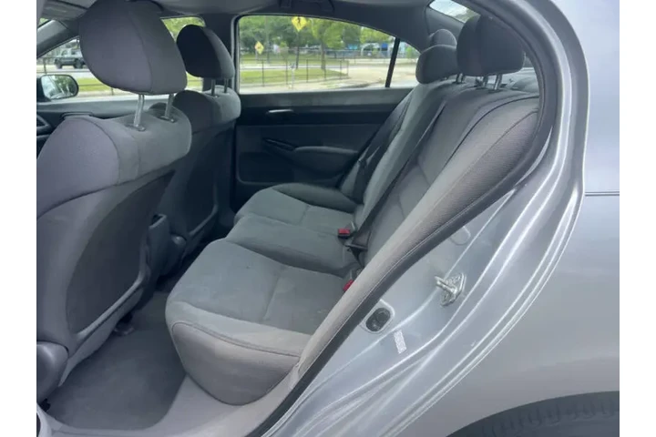 $7500 : 2010 Civic VP image 10