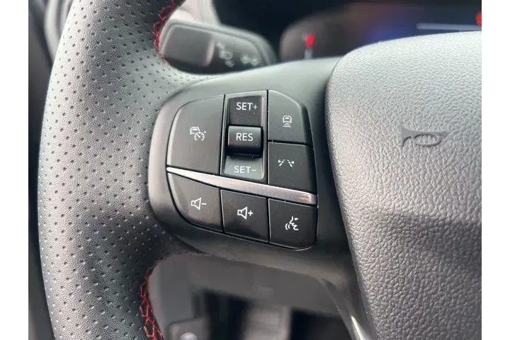 $24732 : Ford Escape 2024 AWD ST-Line image 9