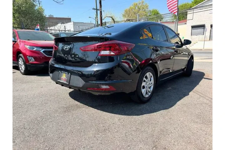 2019 HYUNDAI ELANTRA2019 HYUN image 9