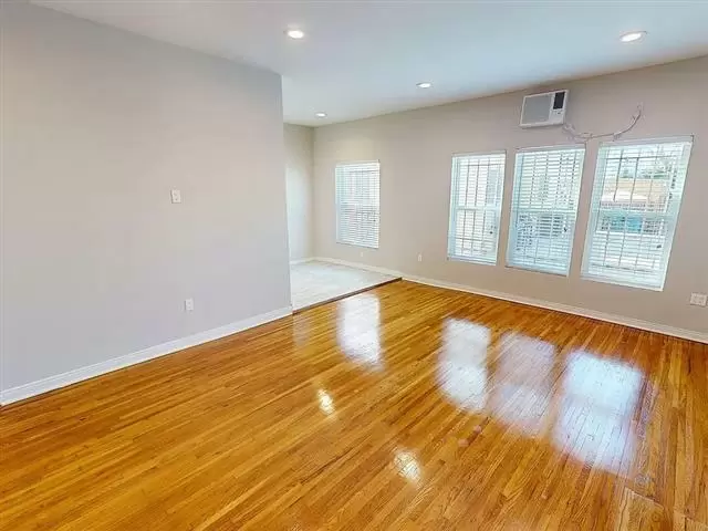 $1700 : 1 BD 1 BA FOR RENT image 2