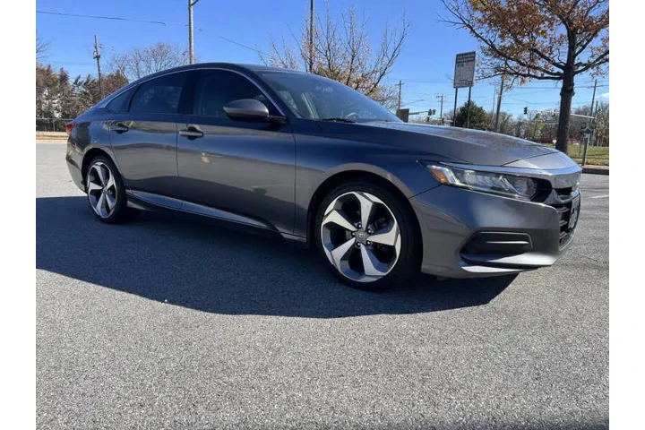 $11900 : 2018 Accord LX image 5