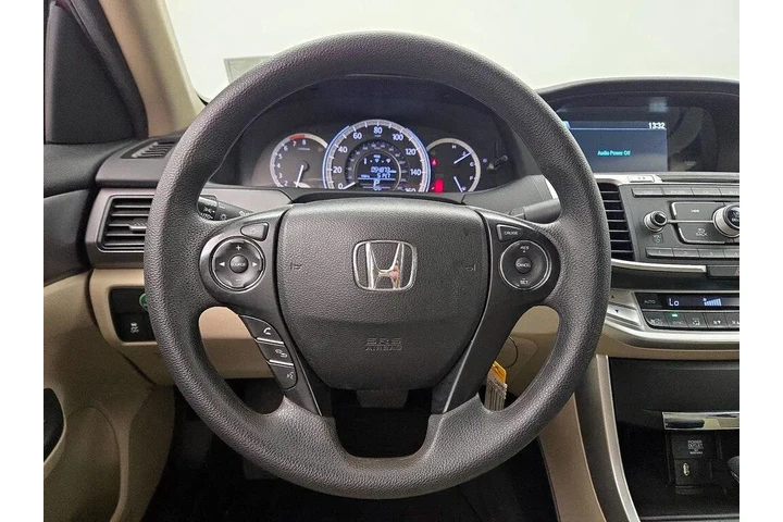 $17998 : Honda Accord 2015 LX 4dr Sed image 10