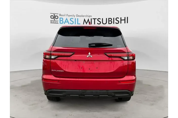 $23749 : Mitsubishi Outlander 2024 AW image 4