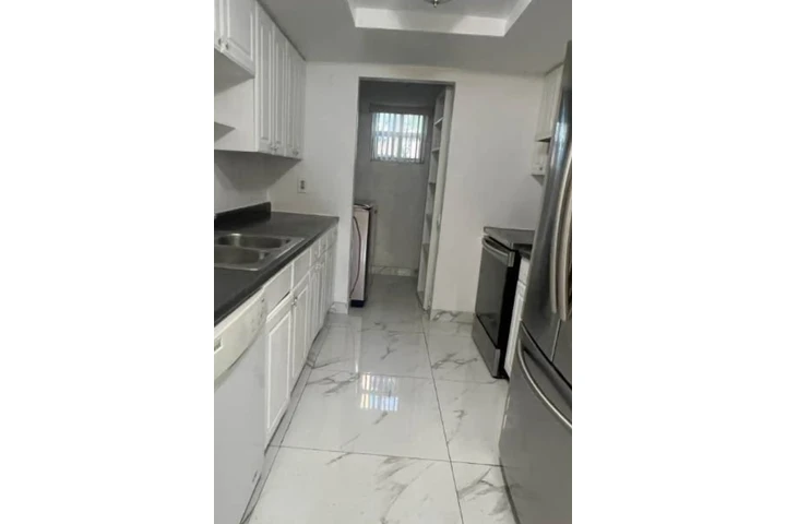 $850 : Rento habitación en Kendall image 2