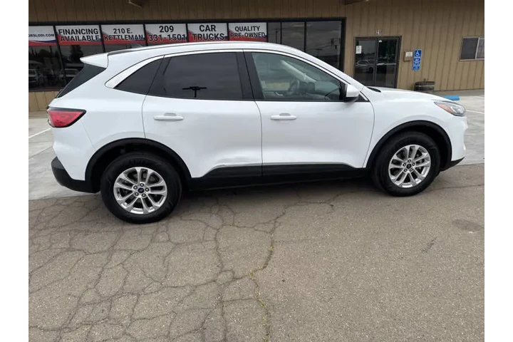 $12999 : 2020 Escape SE image 7