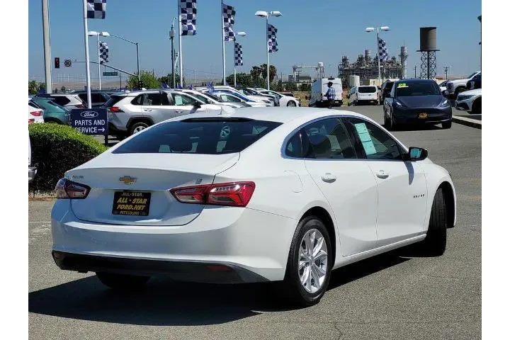 $16300 : Chevrolet Malibu 2022 LT 4dr image 4