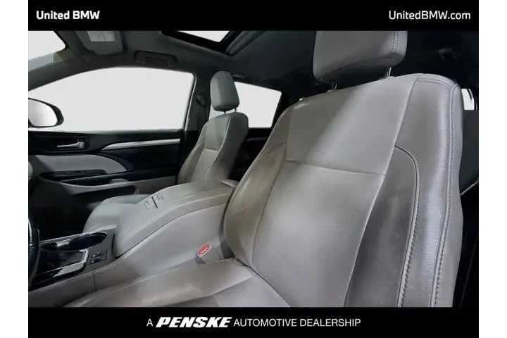 $25495 : Toyota Highlander 2019 XLE 4 image 3