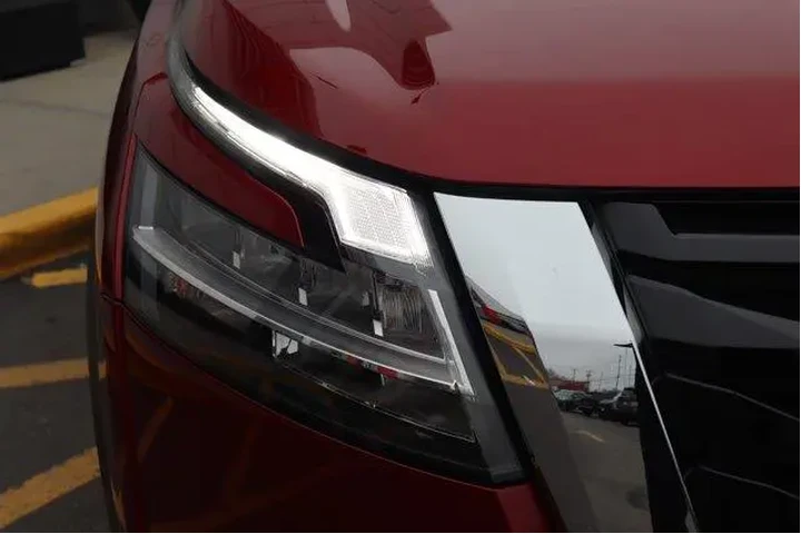 $33707 : Nissan Pathfinder 2024 AWD S image 10