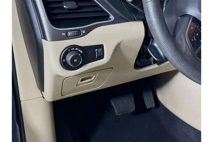 $17250 : Jeep Cherokee 2019 4x4 Latit image 10