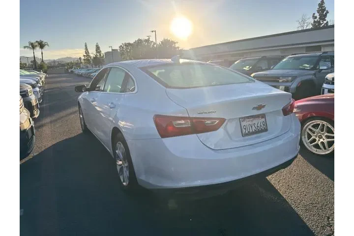 $14995 : Chevrolet Malibu 2023 LT 4dr image 2