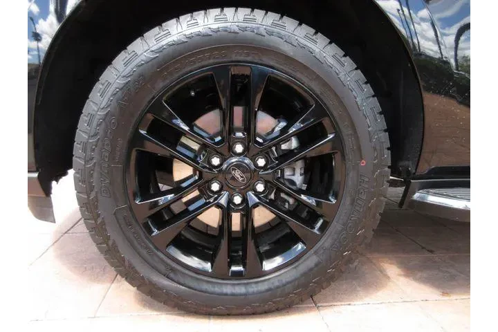 $39520 : Ford Expedition 2022 4x2 XLT image 8