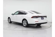 $25998 : Honda Accord 2024 LX 4dr Sed thumbnail
