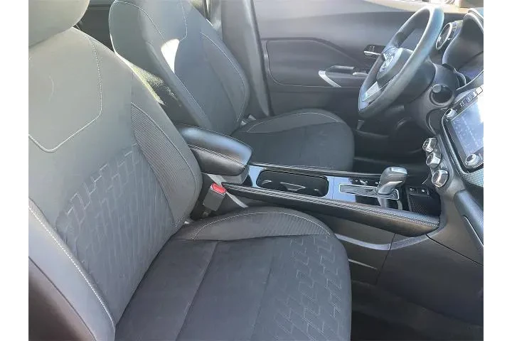 $16333 : Nissan Kicks 2024 SV 4dr Cro image 9