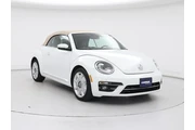 Volkswagen Beetle Convertibl en Elizabethtown