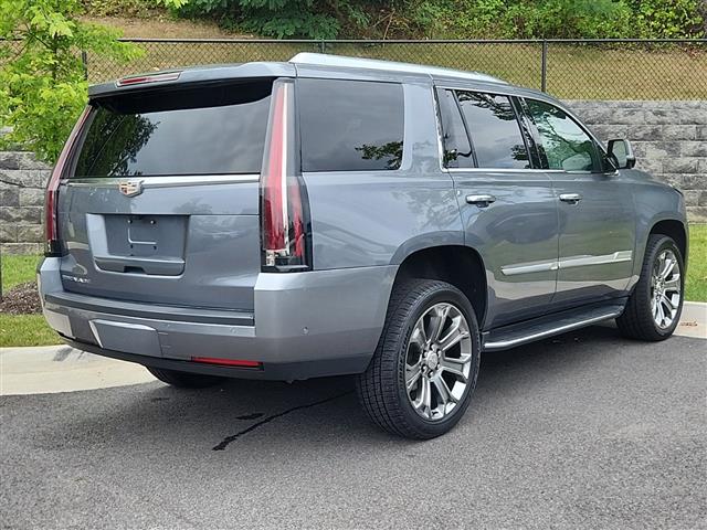 $38717 : 2019 CADILLAC Escalade Luxury image 2