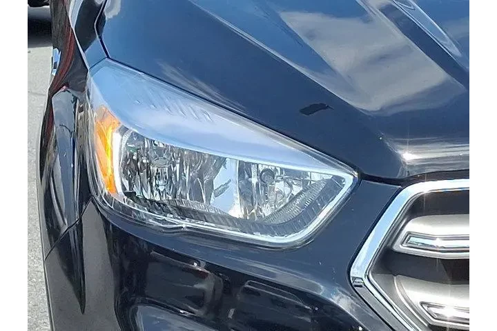 $8965 : Ford Escape 2017 AWD SE 4dr image 9