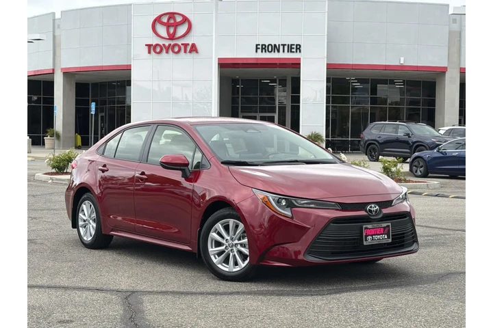 $26602 : Toyota Corolla 2026 LE 4dr S image 1
