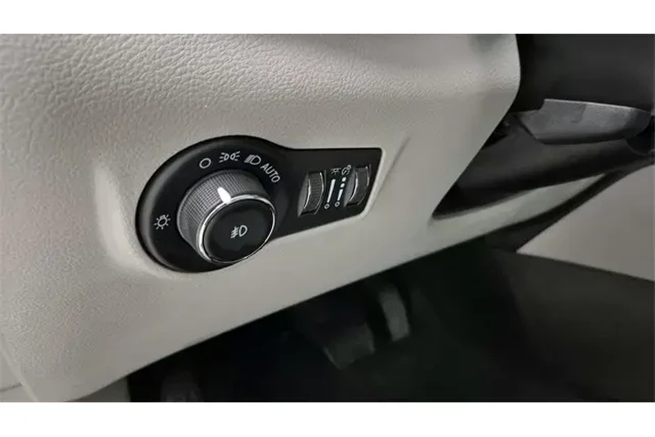 $22099 : Jeep Compass 2022 4x4 Limite image 10