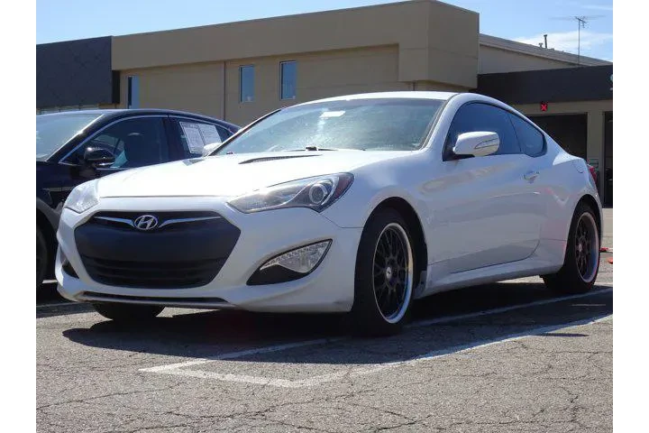 $8345 : Hyundai Genesis Coupe 2015 3 image 1