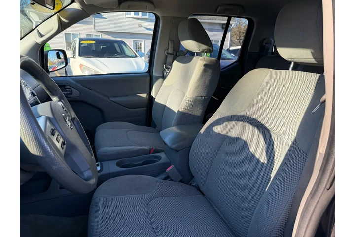 $17999 : 2018 Frontier Crew Cab 4x4 SV image 10