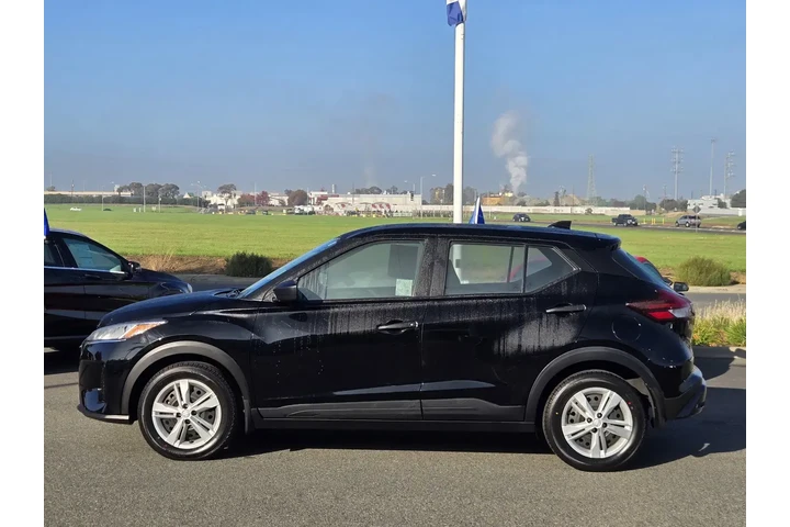 $18499 : Nissan Kicks 2024 S 4dr Cros image 7