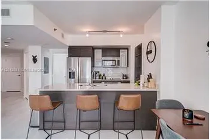 $4300 : Rental property with 2 bedro image 3