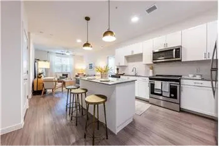 $1640 : Rental property with 2 bedro image 8