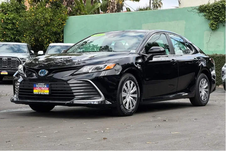 $24599 : Toyota Camry Hybrid 2022 LE image 8