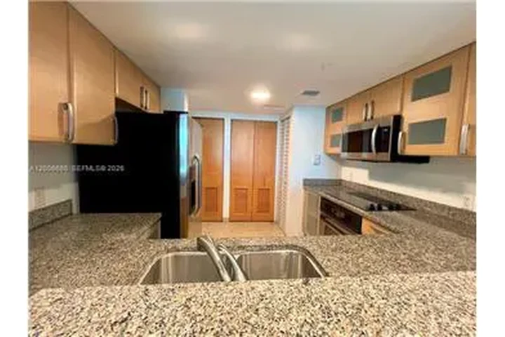 $4500 : Rental property with 2 bedro image 8