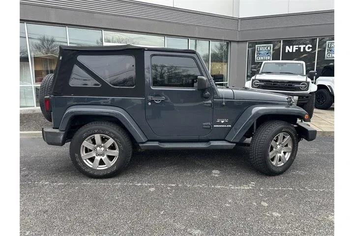 $18000 : Jeep Wrangler 2017 4x4 Sahar image 8