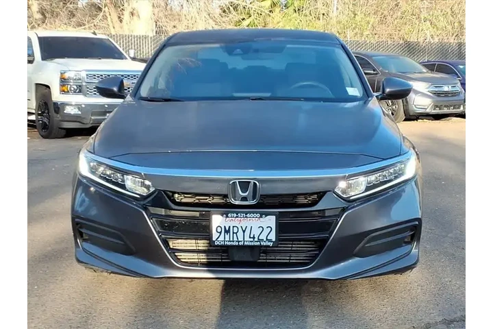 $12930 : Honda Accord 2018 LX 4dr Sed image 2