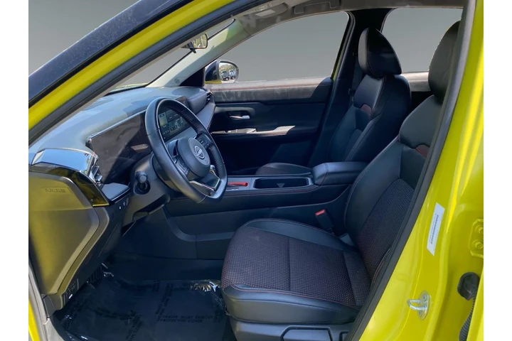 $30416 : Nissan Kicks 2025 SR 4dr Cro image 9