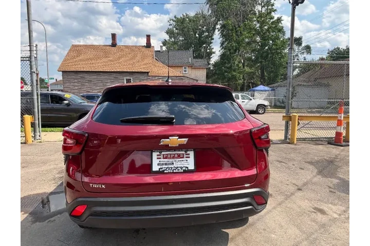 $25995 : 2024 Trax LS image 7