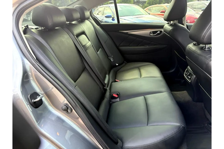2020 Q50 3.0t LUXE image 10