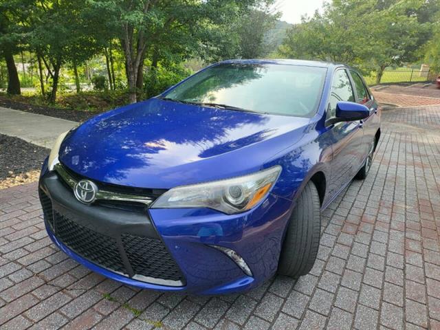 $9000 : 2015 Camry LE image 1