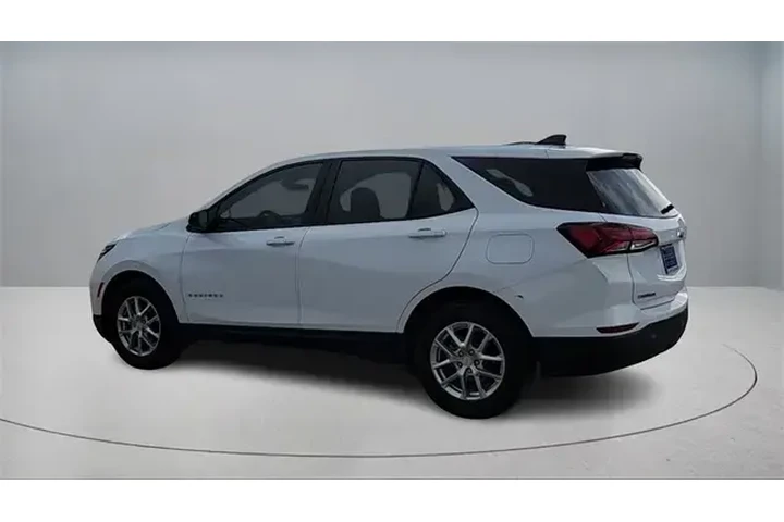 $19689 : Chevrolet Equinox 2023 LS 4d image 6