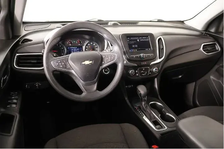 $19394 : Chevrolet Equinox 2022 LT 4d image 2